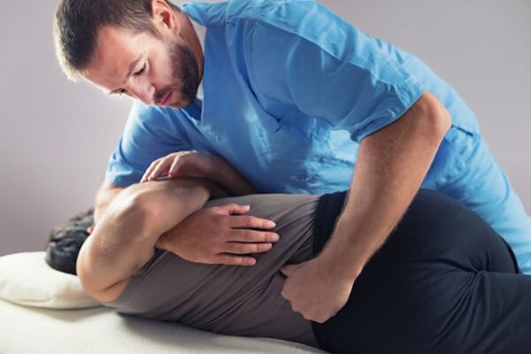 nắn chỉnh xương khớp Chiropractic