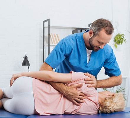 Cải thiện sức khỏe với phương pháp nắn chỉnh xương khớp Chiropractic